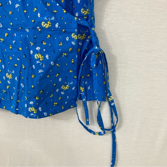 New Ann Taylor Blue Ditsy Floral Wrap Short Sleeve Top Medium - Picture 8 of 10